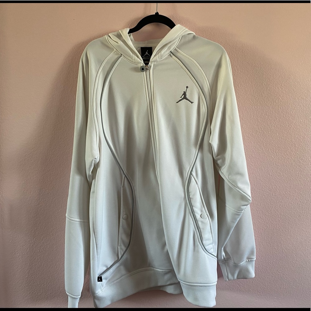Jordan Zip-up White Jacket w/ Hood